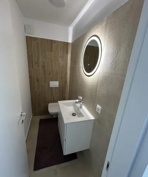 Apartament 3 camere, decomandat - zona Tractorul - 5