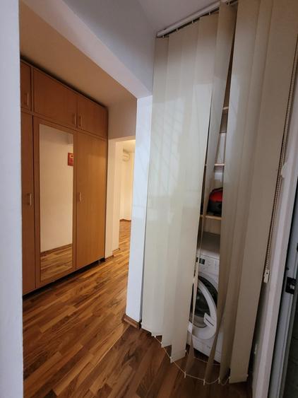 Navodari - str. Randunelelor - 2 camere decomandate -parcare privata  -420 E neg - 35