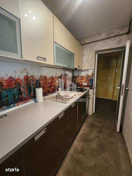 Apartament cu 3 camere, mobilat în Casa de Cultură