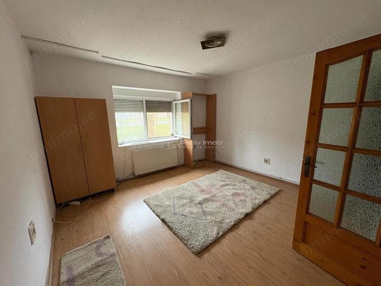 Bocsa Romana, Casa 8 Incaperi, Strada Principala. - 4