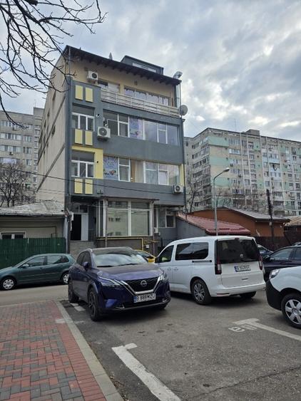Vand apartament 3 camerere pentru investitie zona Baba Novac - 3