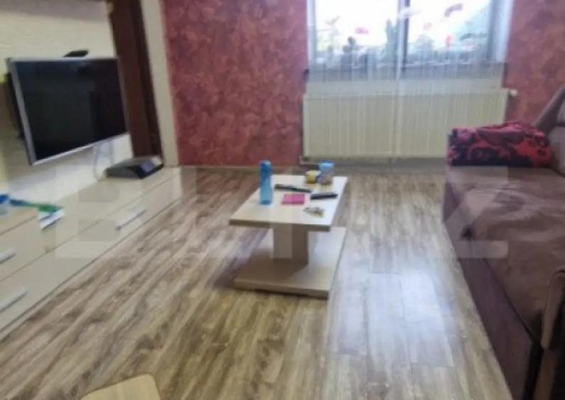 Casa 5 camere, Sacele , panouri solare 6kw, terasa , 835 mp - 1