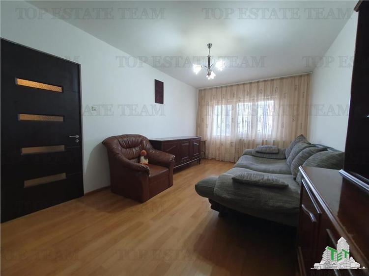 Apartament 4 Camere bloc Petromar in zona Gara Constanta - 1