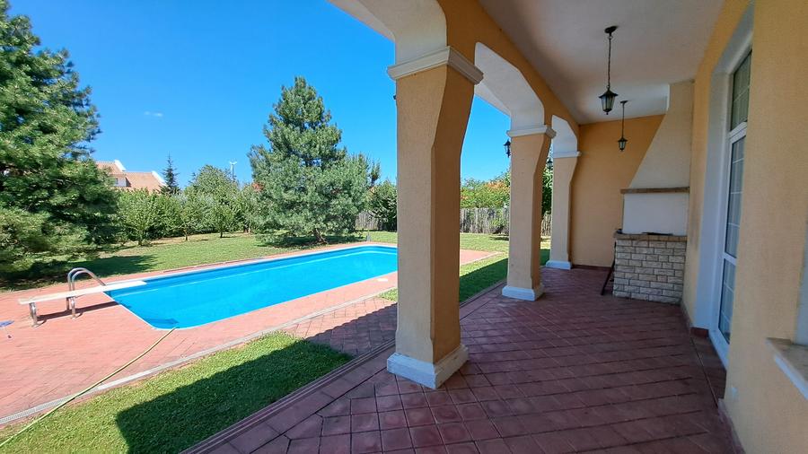 VILA LUX  CU PISCINA PROPRIE IN COMPLEX REZIDENTIAL CU CIRCUIT INCHIS - 3