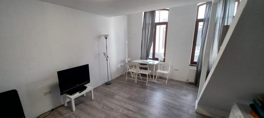 Apartament 2 camere zona Unirii dispus pe 2 niveluri acces curte interioara - 11