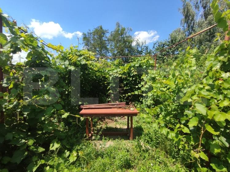 Casă individuală cu 8 camere cu Canalizare în Cătămărești-Deal