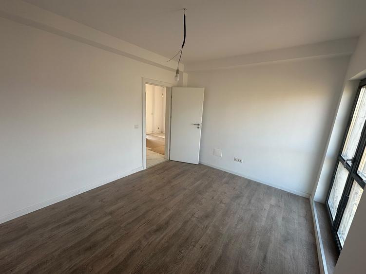 Duplex cu 5 camere cu Teren 100 Mp în Jilava