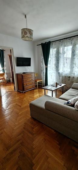 Inchiriez apartament 2 camere, semidecomandat, Astra, Orizont - 1