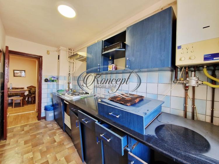 Apartament cu potential, orientare sud-est, 2 balcoane, zona Parang - 10