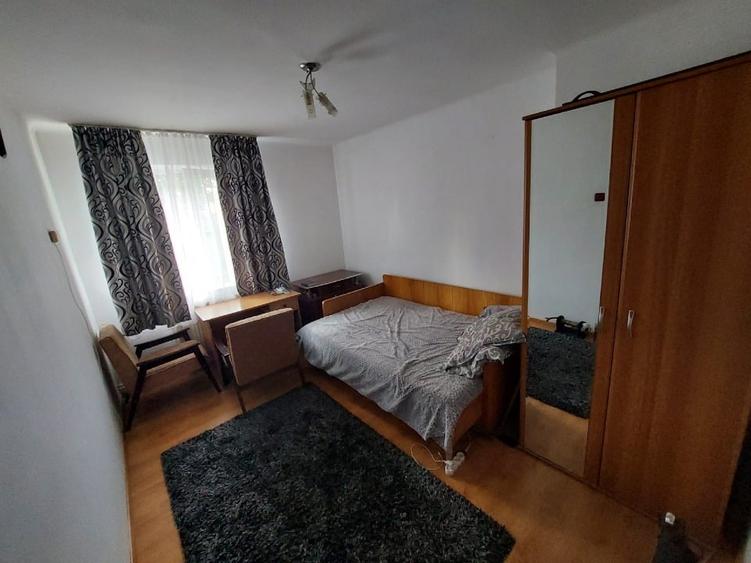 Apartament cu 3 camere, bd.Ecaterina Teodoroiu, vizavi de școala nr.2 - 2