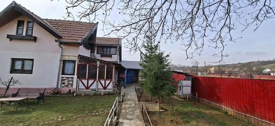 Casa de vanzare la ?ara - 2