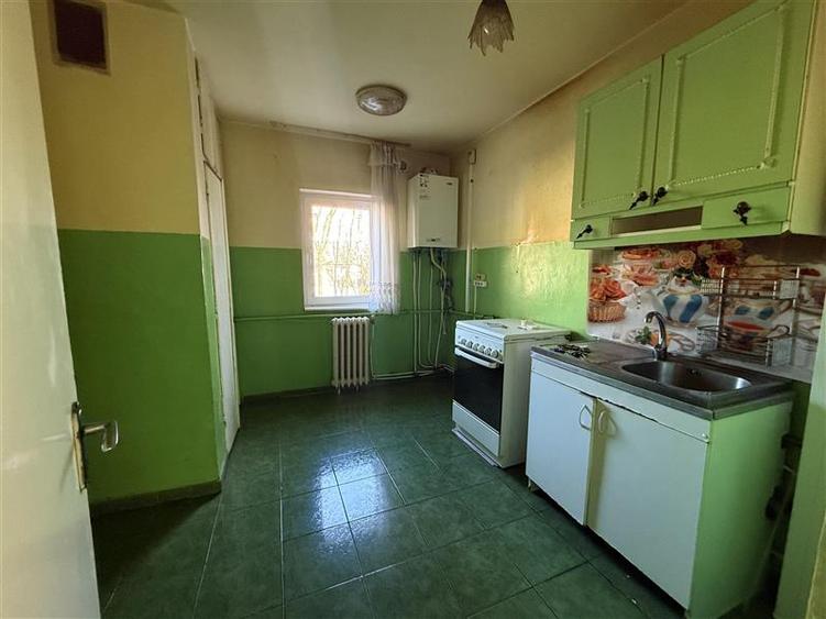 Apartament 4 camere la 5 minute de gara - 9