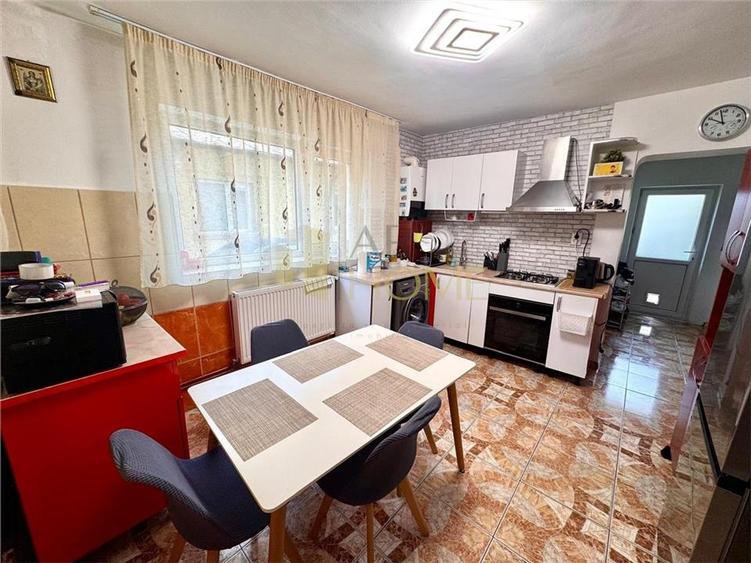 Vanzare apartament in casa, curte proprie, Ploiesti, zona centrala. - 4