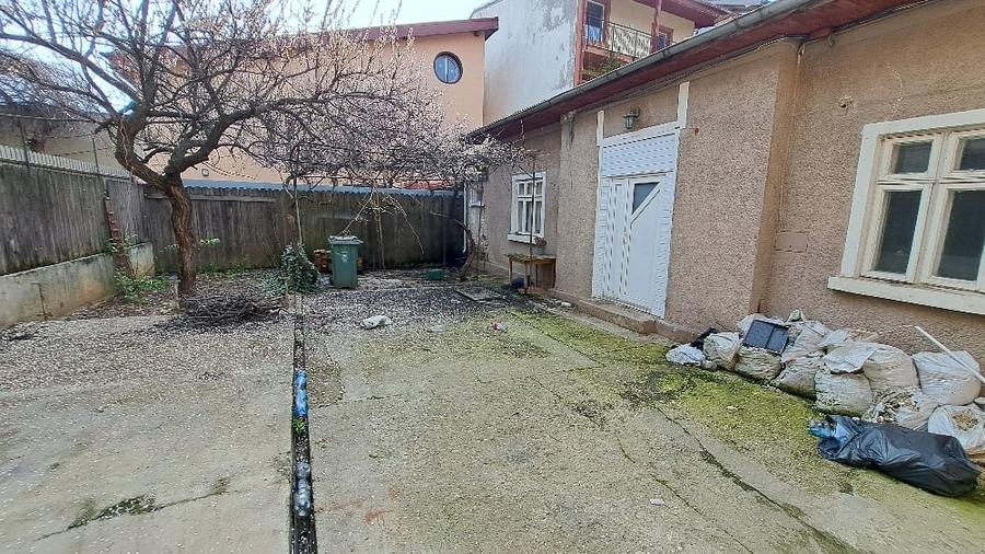 Ion Mihalache-Grivita, spatiu depozitare de inchiriat, curte - 1