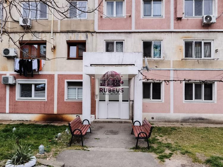 Mic la întreținere, bun la randament: apartament în Orșova - 10