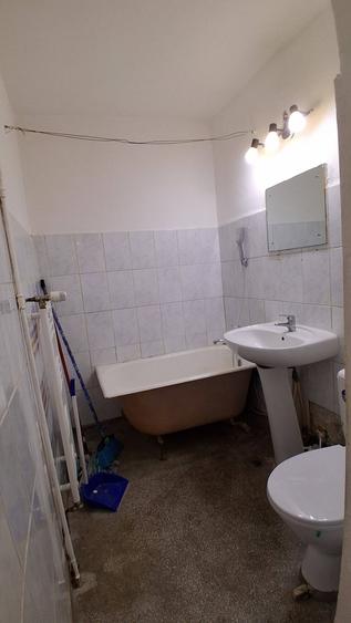 Berceni, Giurgiului, Piata Resita - 8