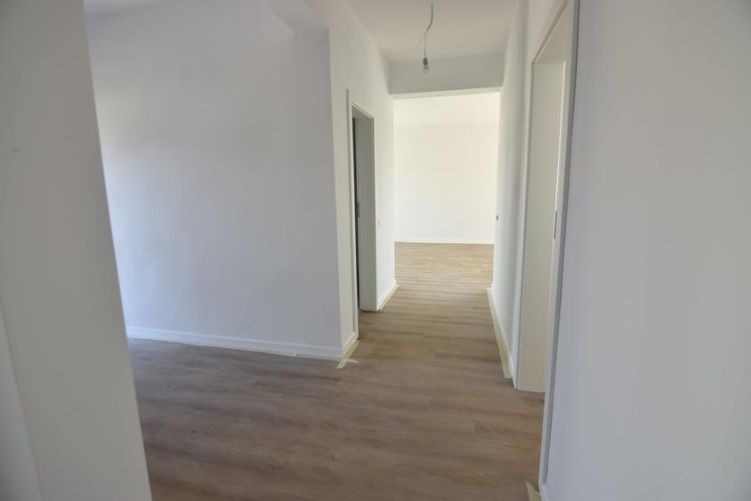Casă individuală cu 4 camere cu Teren 400 Mp în Domnești