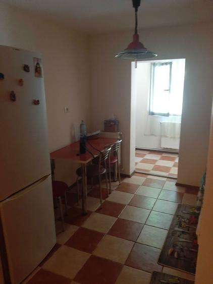 Vand apartament 2camere decomandat - 6