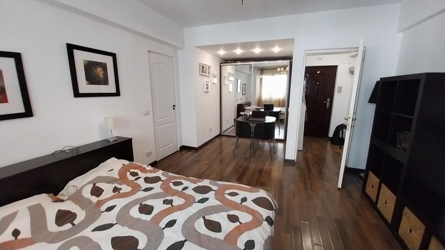 Garsonieră la intrarea parcului Cișmigiu - 9