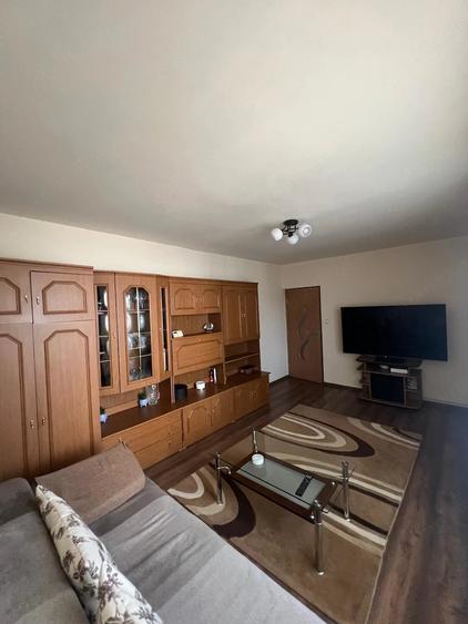 Apartament cu 3 camere de vanzare - 3