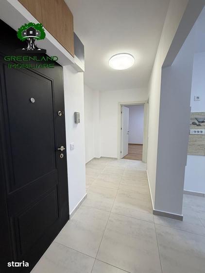 Apartament cu 3 camere în Podu Roș