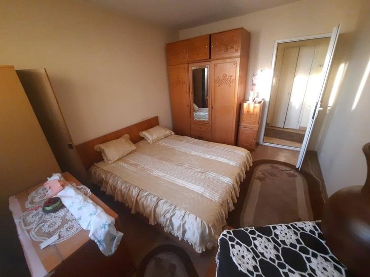 Apartament cu 2 camere semidecomandat, mobilat în Tătărași — fotografia 1