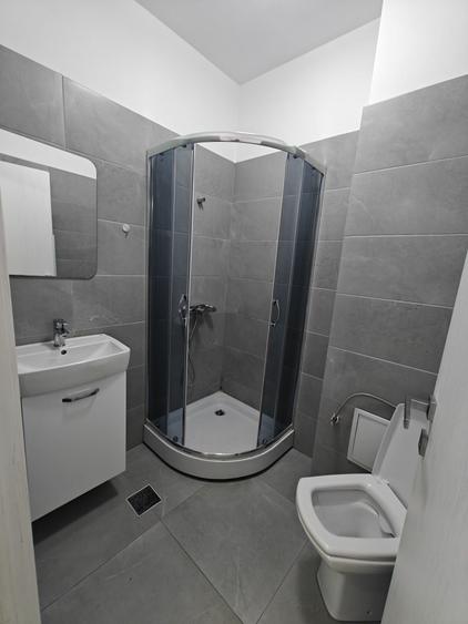 Apartament cu 3 camere decomandat în Popoveni