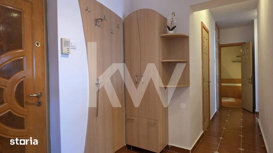 Apartament cu 3 camere decomandat în Central