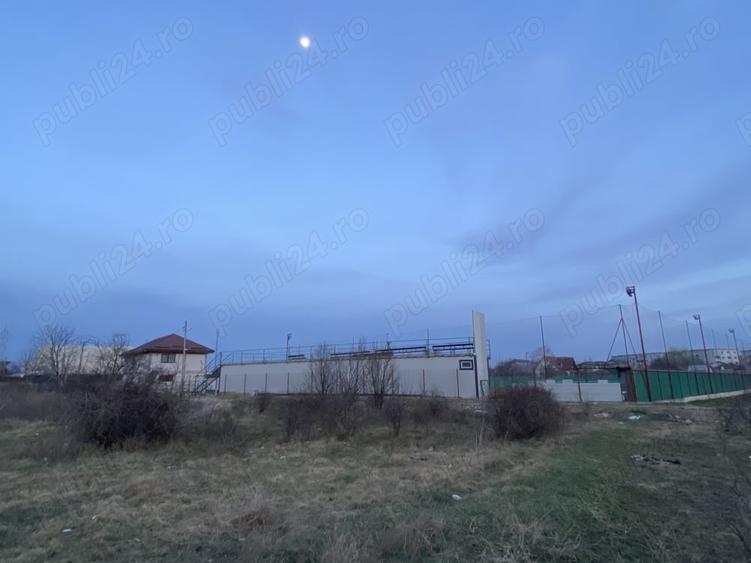 Teren de 2200 mp, în Central