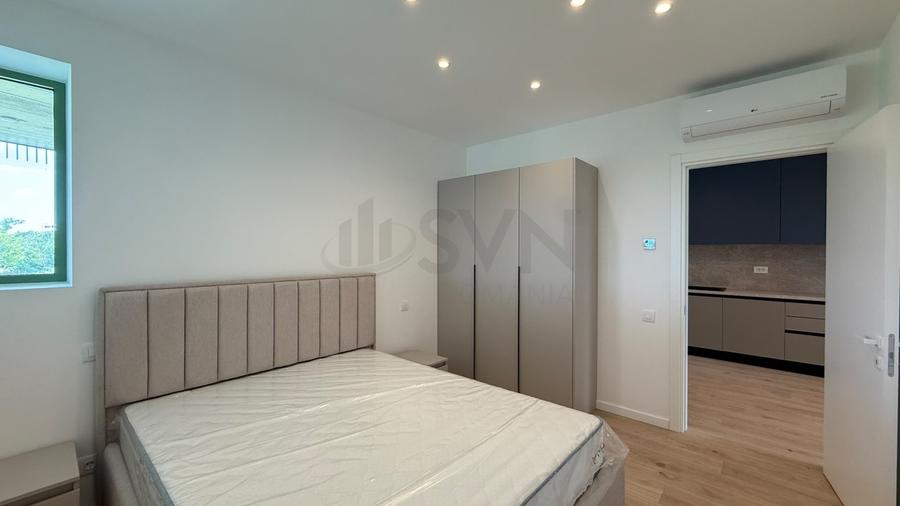 Apartament cu 3 camere semidecomandat în Sisești