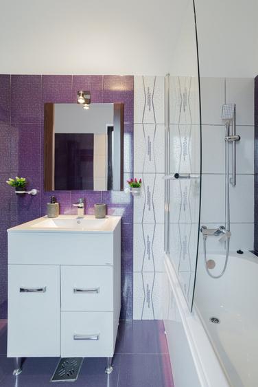 Apartament cu 2 camere semidecomandat, mobilat în Tomis Plus