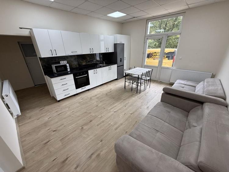 Apartament cu 2 camere decomandat în Central