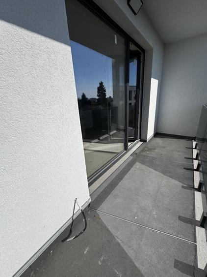 Apartament cu 4 camere semidecomandat în Mărăști