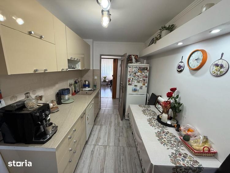 Apartament cu 4 camere decomandat în Lucian Blaga