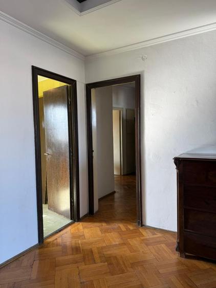 Apartament cu 3 camere decomandat în Batistei