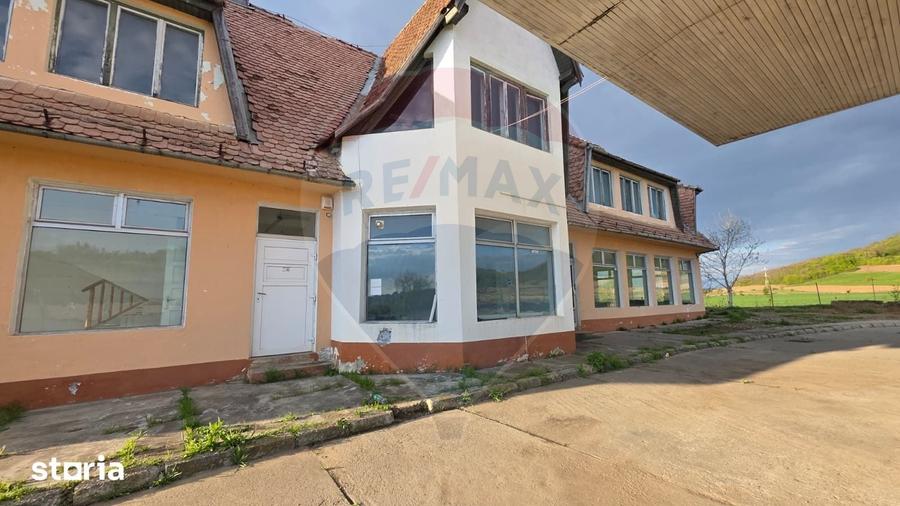 Spațiu comercial, de 400 mp, în Ațel