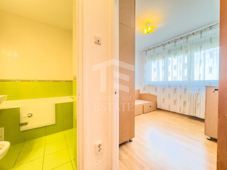 Apartament cu 3 camere semidecomandat, mobilat în Militari