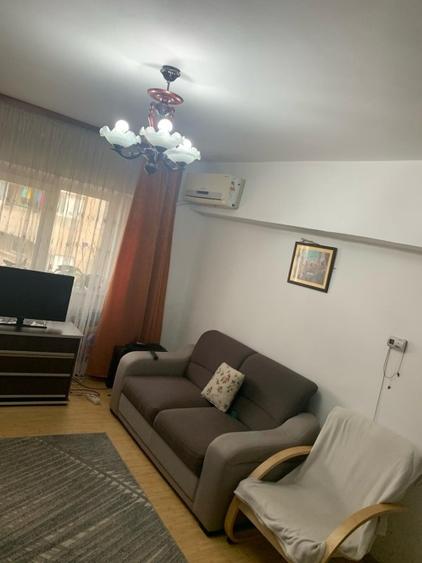 Apartament cu 2 camere decomandat, mobilat în Unirii Sud