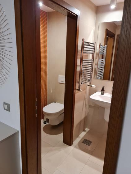 Apartament cu 2 camere decomandat, mobilat în Faleza Nord