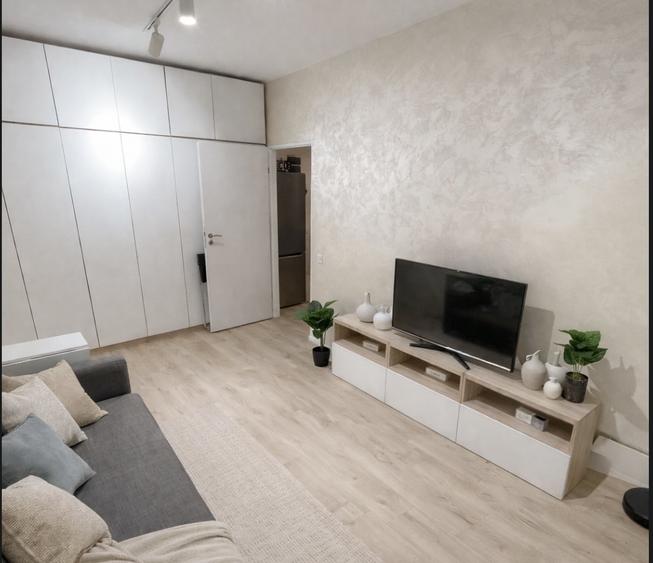 Apartament cu 3 camere decomandat, mobilat în Grozăvești