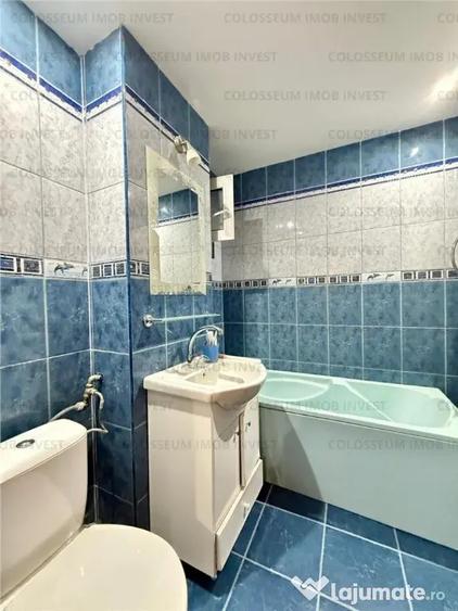 Apartament cu 3 camere decomandat în Răcădău