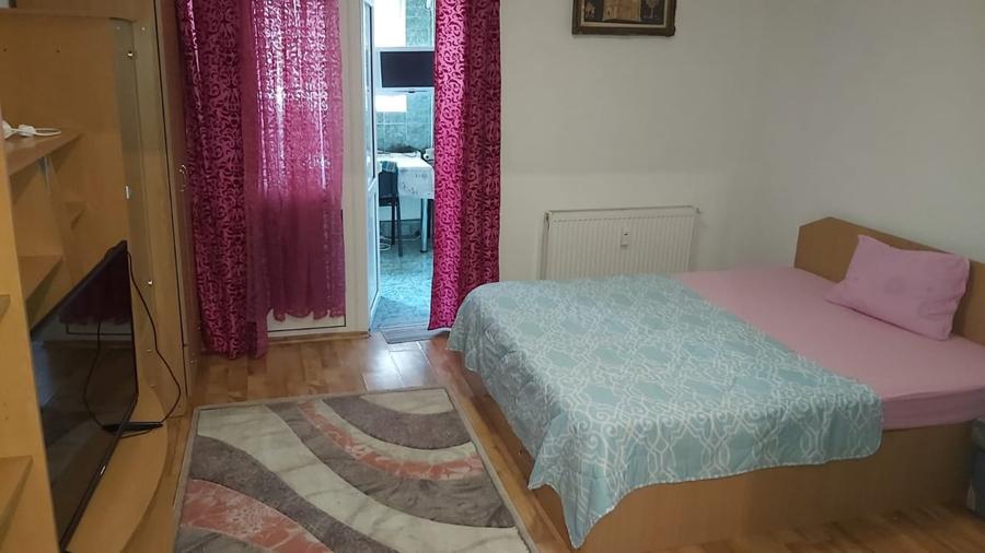 Garsoniera, semidecomandata, 34 mp, metrou, Costin Georgian - 1