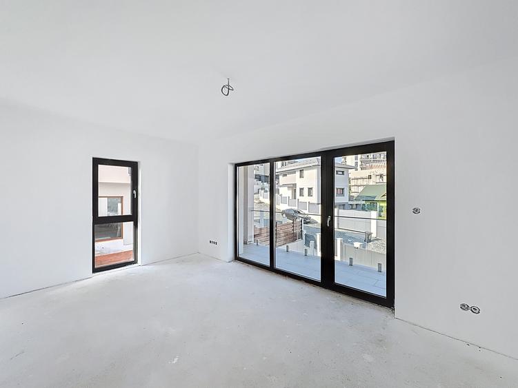 Casă cuplată -  5 camere, 3 bai, 195 mp, 2 parcari, aproape de Vivo! - 13