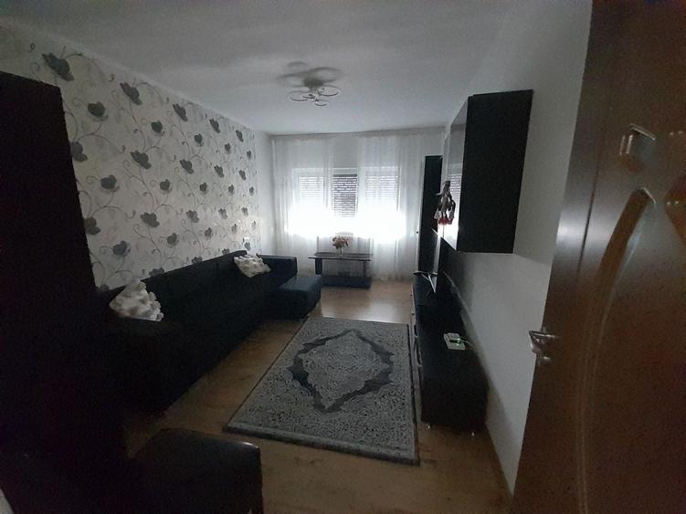 Inchiriez apartament 2 camere zona Zahana - 7