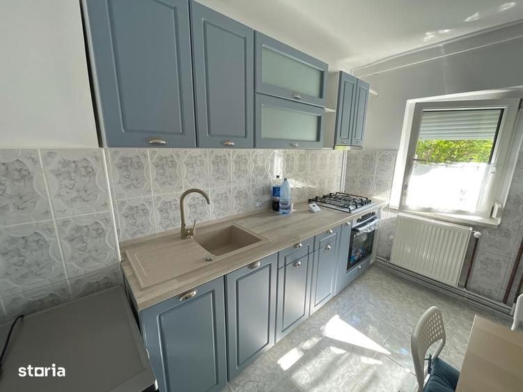 Proprietar inchiriez ap 3 cam dec centr gaz Et 2 C Aradului-Pta Verde - 1