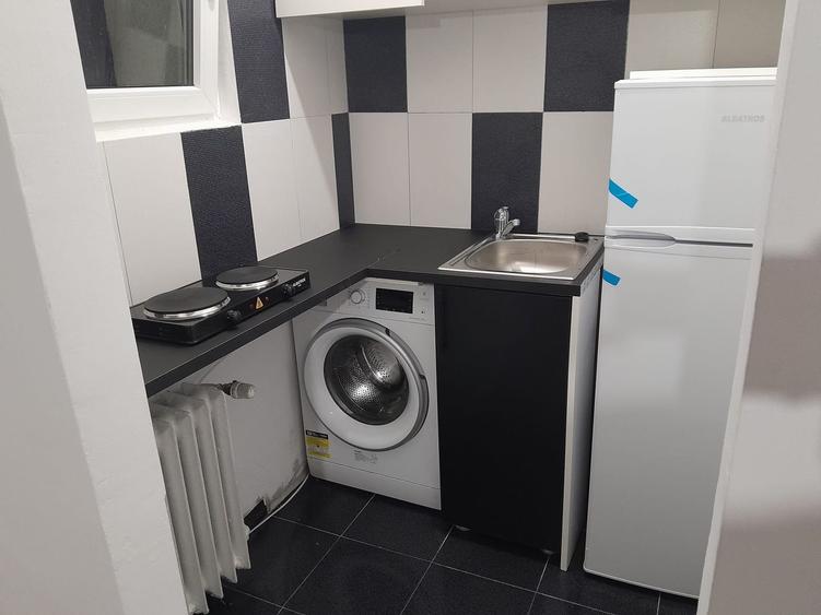 Garsoniera 19 mp str. Postavarul - 12