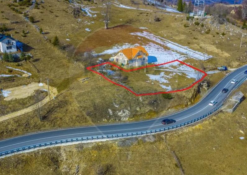 Teren intravilan CU PRIVELISTE DE POVESTE- Fundata- Romania - 15