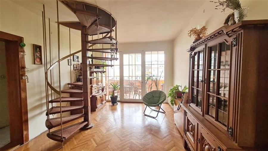 Apartament in asociatie, renovat, 6 cam 2 nivele cu garaj Elisabetin - 1