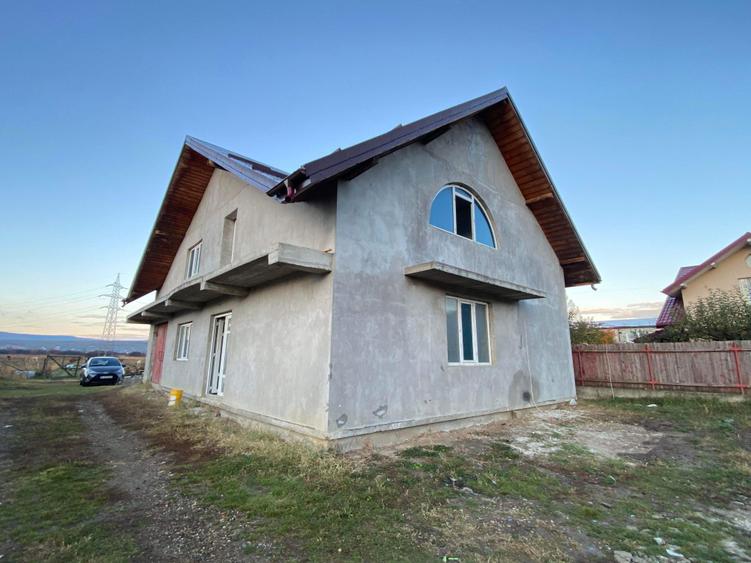 Casa+teren 2500mp - 3