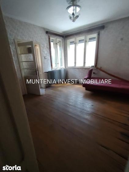 Casa de vanzare Centru- Ideala pentru investi?ie - 2